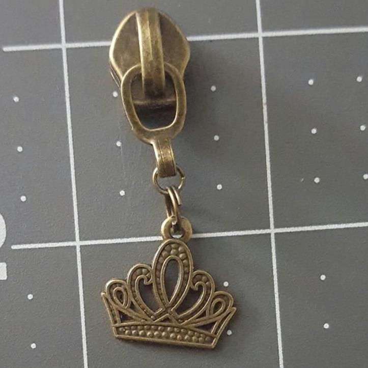 Princess Crown Zipper Pull