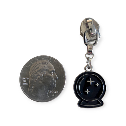 Gothic Round Zipper Pull